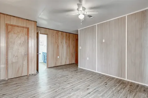 3253 Highway 87 Crystal Beach TX 77650