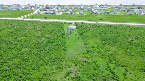 3253 Highway 87 Crystal Beach TX 77650