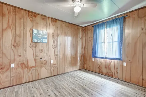 3253 Highway 87 Crystal Beach TX 77650