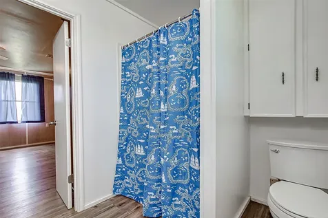 3253 Highway 87 Crystal Beach TX 77650