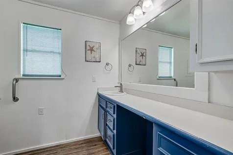 3253 Highway 87 Crystal Beach TX 77650