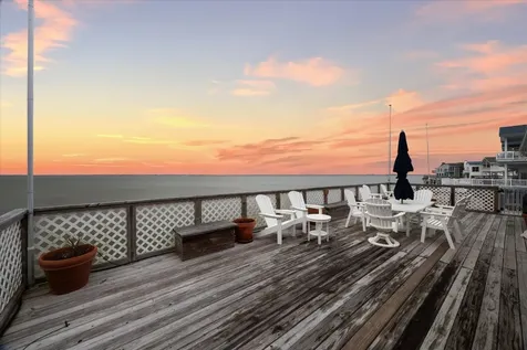 251 Isles End Road Tiki Island TX 77554