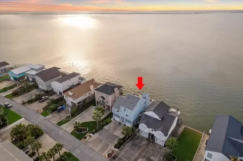 251 Isles End Road Tiki Island TX 77554