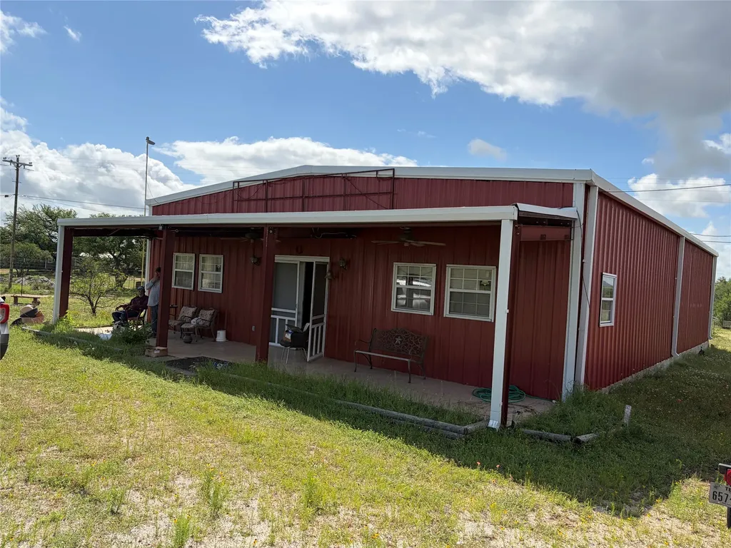 1060 Ranch Road 3404 Kingsland TX 78639