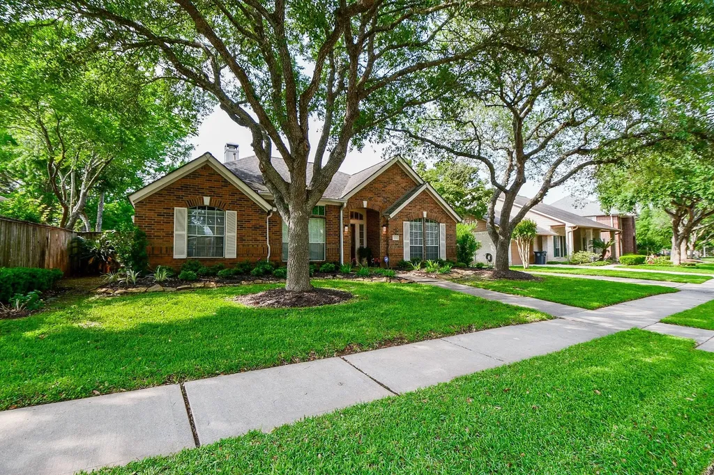 1211 Magnolia Woods Court Sugar Land TX 77479