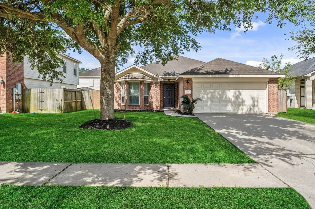 305 S Golden Oak Drive Texas City TX 77591