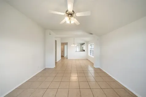 305 S Golden Oak Drive Texas City TX 77591