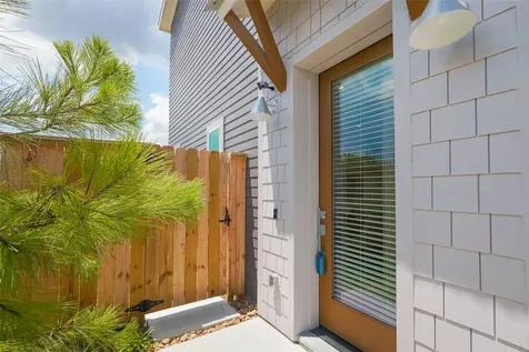 862 Paul Quinn Street Unit B Houston TX 77091