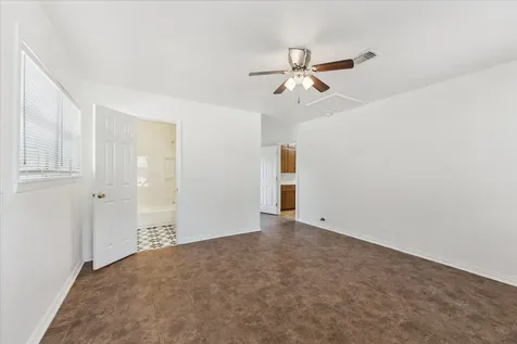 2107 Wayside Drive Brenham TX 77833