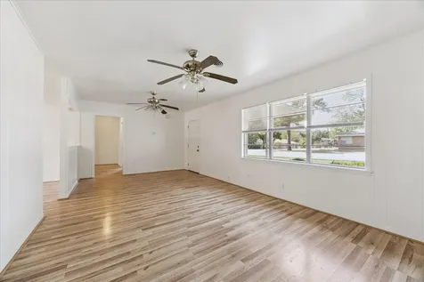 2107 Wayside Drive Brenham TX 77833