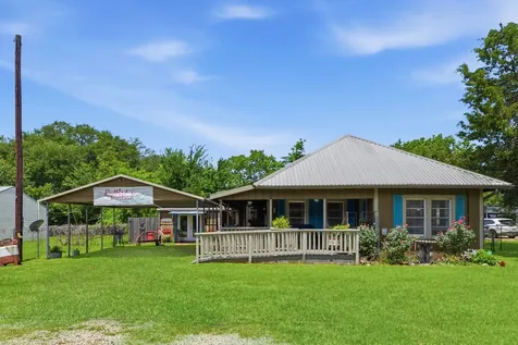 9282 State Highway 75 S New Waverly TX 77358