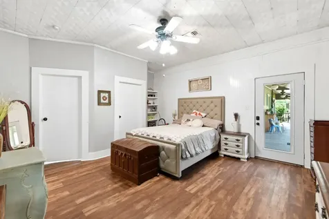 9282 State Highway 75 S New Waverly TX 77358