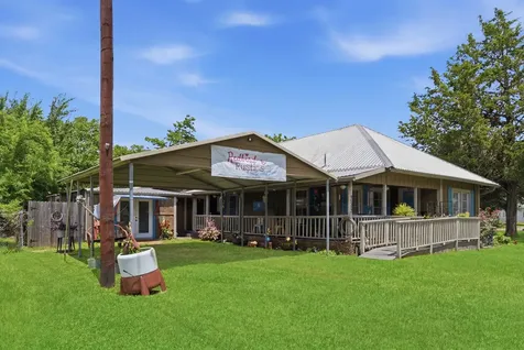 9282 State Highway 75 S New Waverly TX 77358