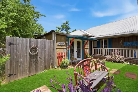 9282 State Highway 75 S New Waverly TX 77358