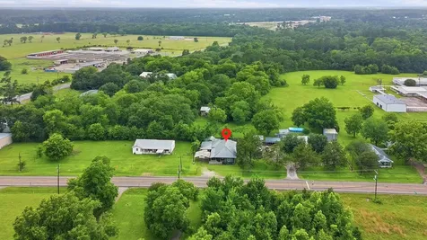 9282 State Highway 75 S New Waverly TX 77358