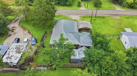 9282 State Highway 75 S New Waverly TX 77358