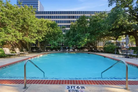 5050 Ambassador Way 112 Houston TX 77056