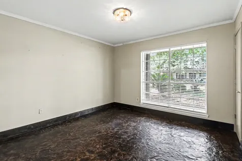 5251 Birdwood Road Houston TX 77096