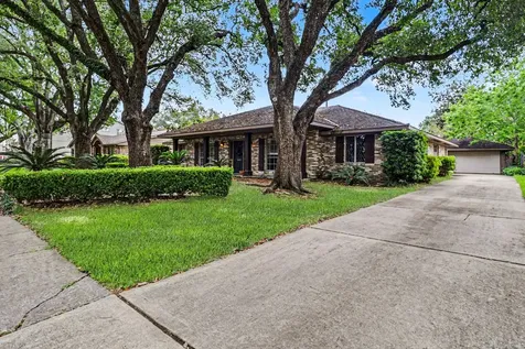 5251 Birdwood Road Houston TX 77096