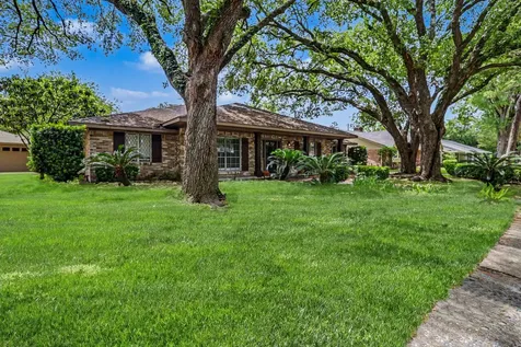 5251 Birdwood Road Houston TX 77096
