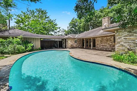 5251 Birdwood Road Houston TX 77096