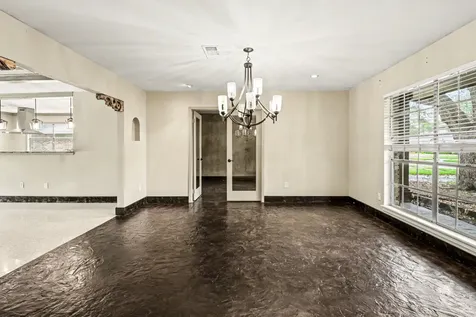 5251 Birdwood Road Houston TX 77096