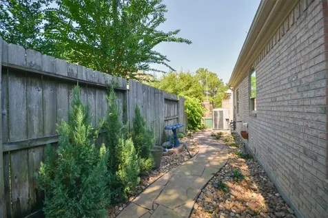 4510 Elmstone Court Houston TX 77345