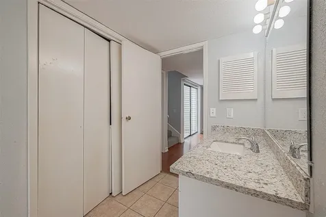 9809 Richmond Avenue C8 Houston TX 77042