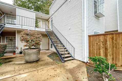 9809 Richmond Avenue C8 Houston TX 77042