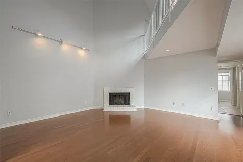 9809 Richmond Avenue C8 Houston TX 77042
