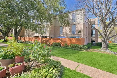 4627 Wild Indigo Street 603 Houston TX 77027