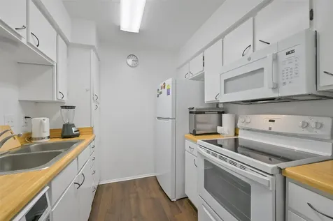 4627 Wild Indigo Street 603 Houston TX 77027