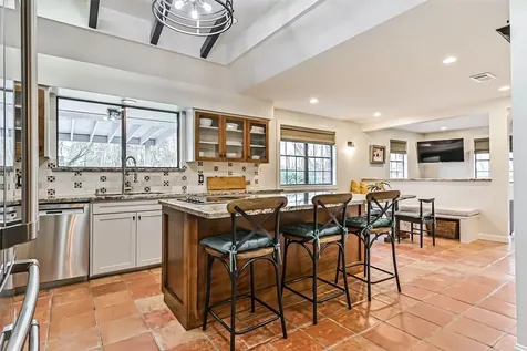 1916 Lundy Lane Friendswood TX 77546