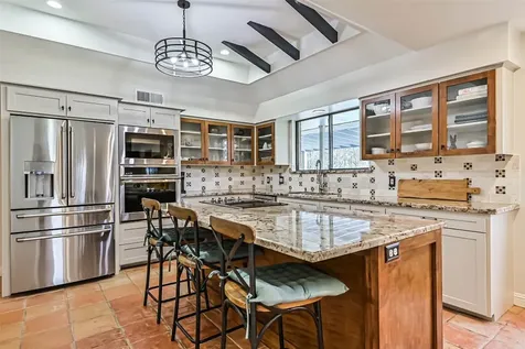 1916 Lundy Lane Friendswood TX 77546