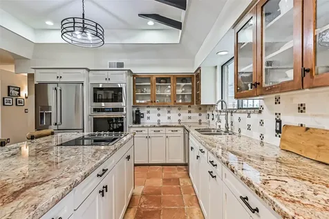 1916 Lundy Lane Friendswood TX 77546