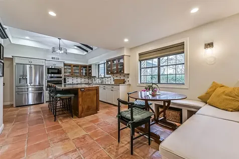 1916 Lundy Lane Friendswood TX 77546