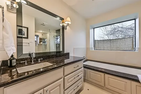1916 Lundy Lane Friendswood TX 77546