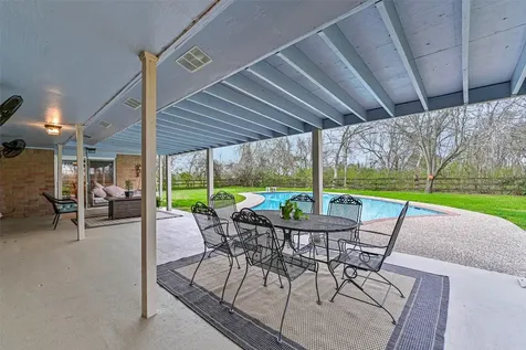 1916 Lundy Lane Friendswood TX 77546
