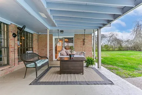 1916 Lundy Lane Friendswood TX 77546