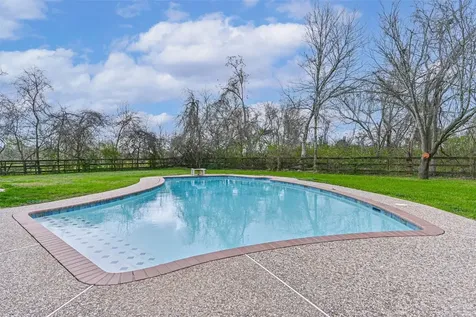 1916 Lundy Lane Friendswood TX 77546
