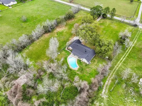 1916 Lundy Lane Friendswood TX 77546