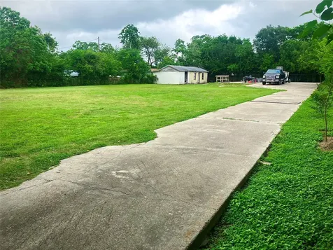 3804 20th Street N Texas City TX 77590