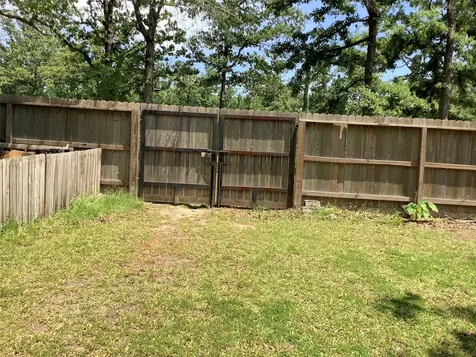161 Oakdale Drive Huntsville TX 77320