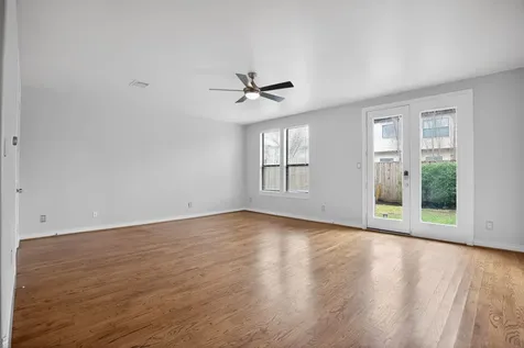 5719 Darling Street Houston TX 77007