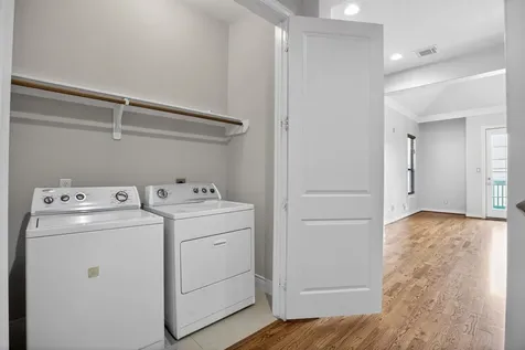 5719 Darling Street Houston TX 77007