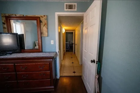 1220 Shadowdale Drive 8 Houston TX 77043