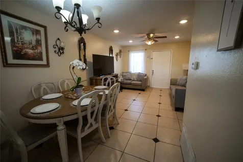 1220 Shadowdale Drive 8 Houston TX 77043