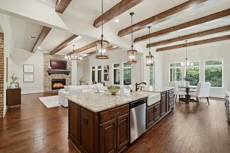 137 Sanderling Lane Montgomery TX 77316