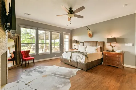 1913 Lundy Lane Friendswood TX 77546