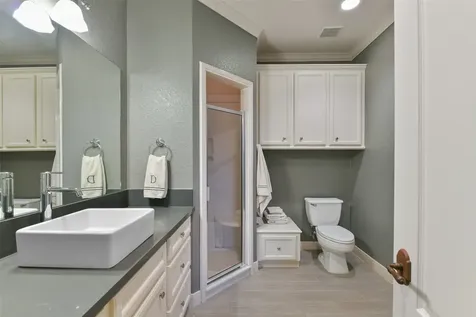 1913 Lundy Lane Friendswood TX 77546